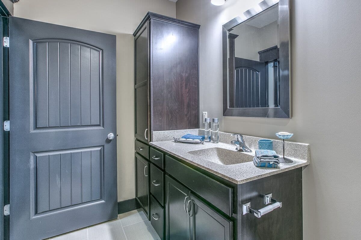 Elkhorn Apartment: 1010 N. 192nd Court, 1004 N. 192nd Court, 1011 N. 192nd Court