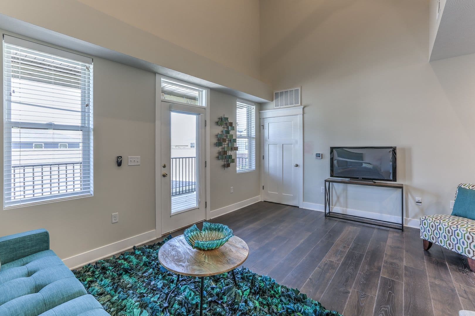 Omaha Apartment: 13178 Lincoln Road