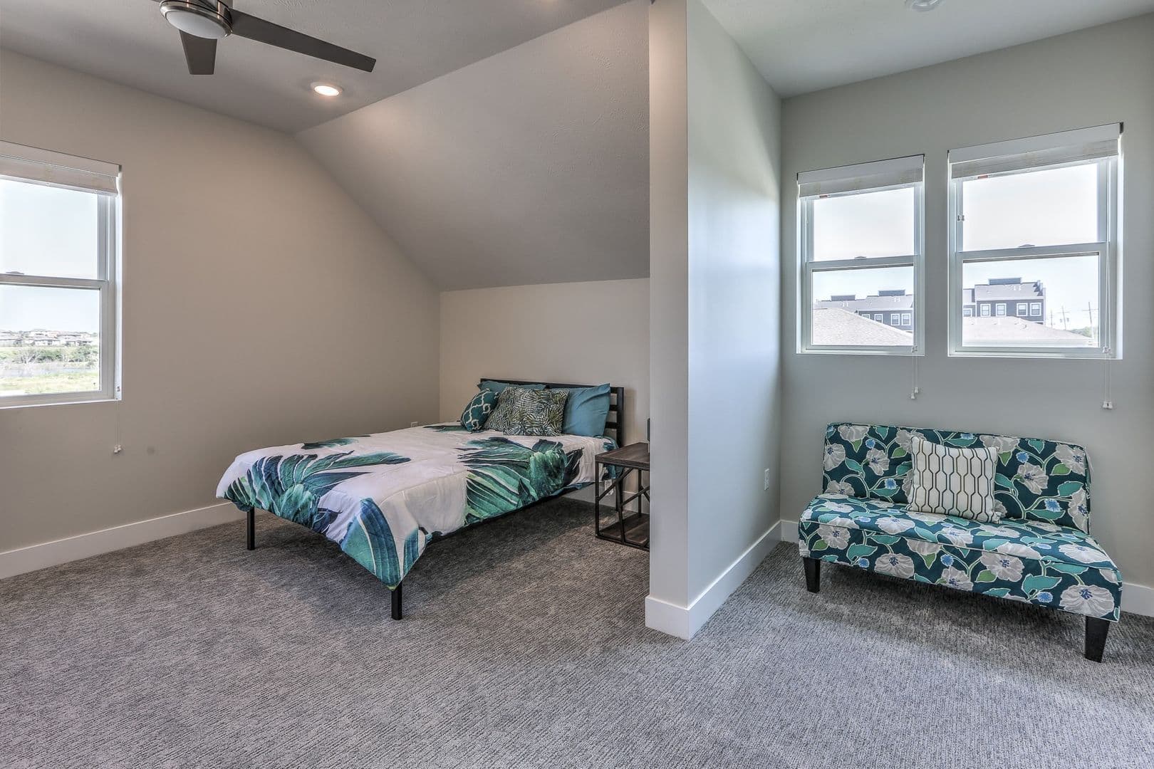 Omaha Apartment: 13178 Lincoln Road