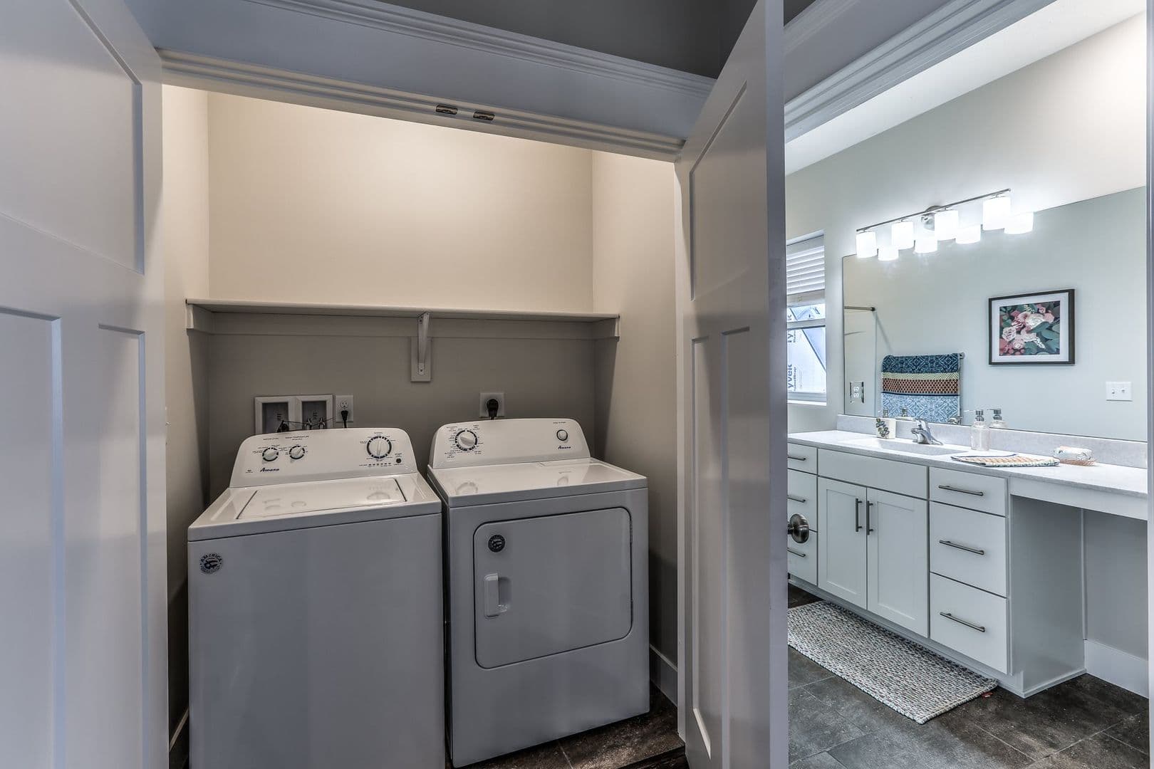 Omaha Apartment: 13178 Lincoln Road