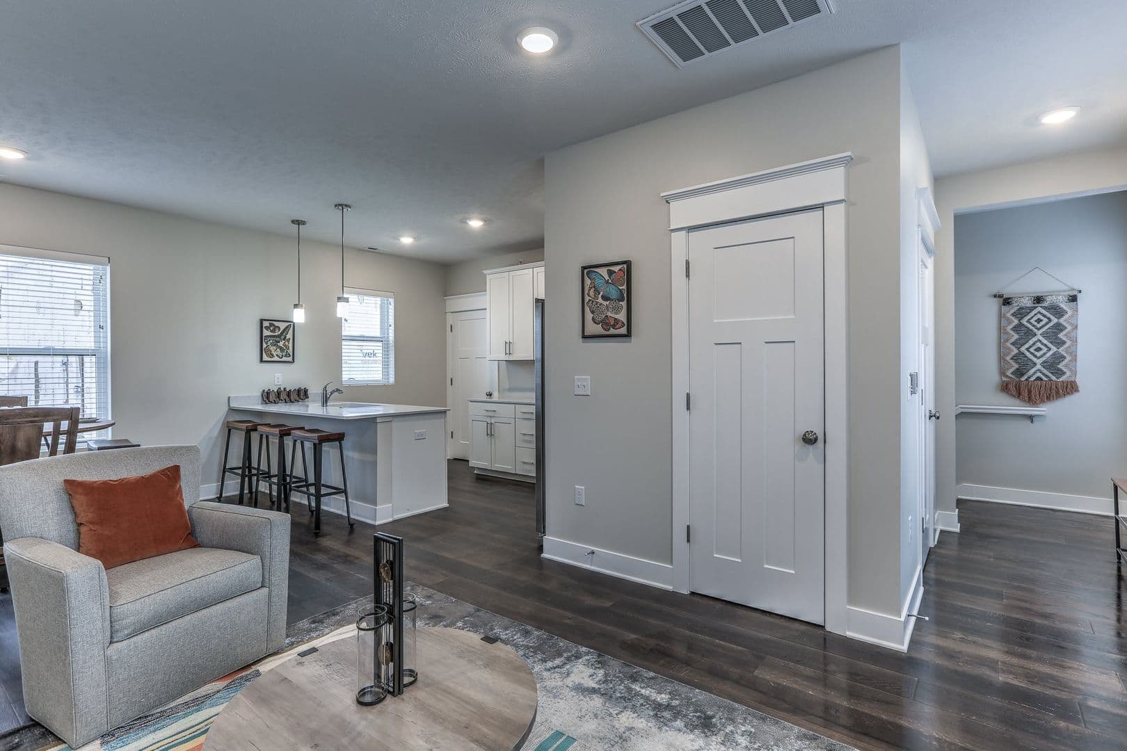 Omaha Apartment: 13178 Lincoln Road