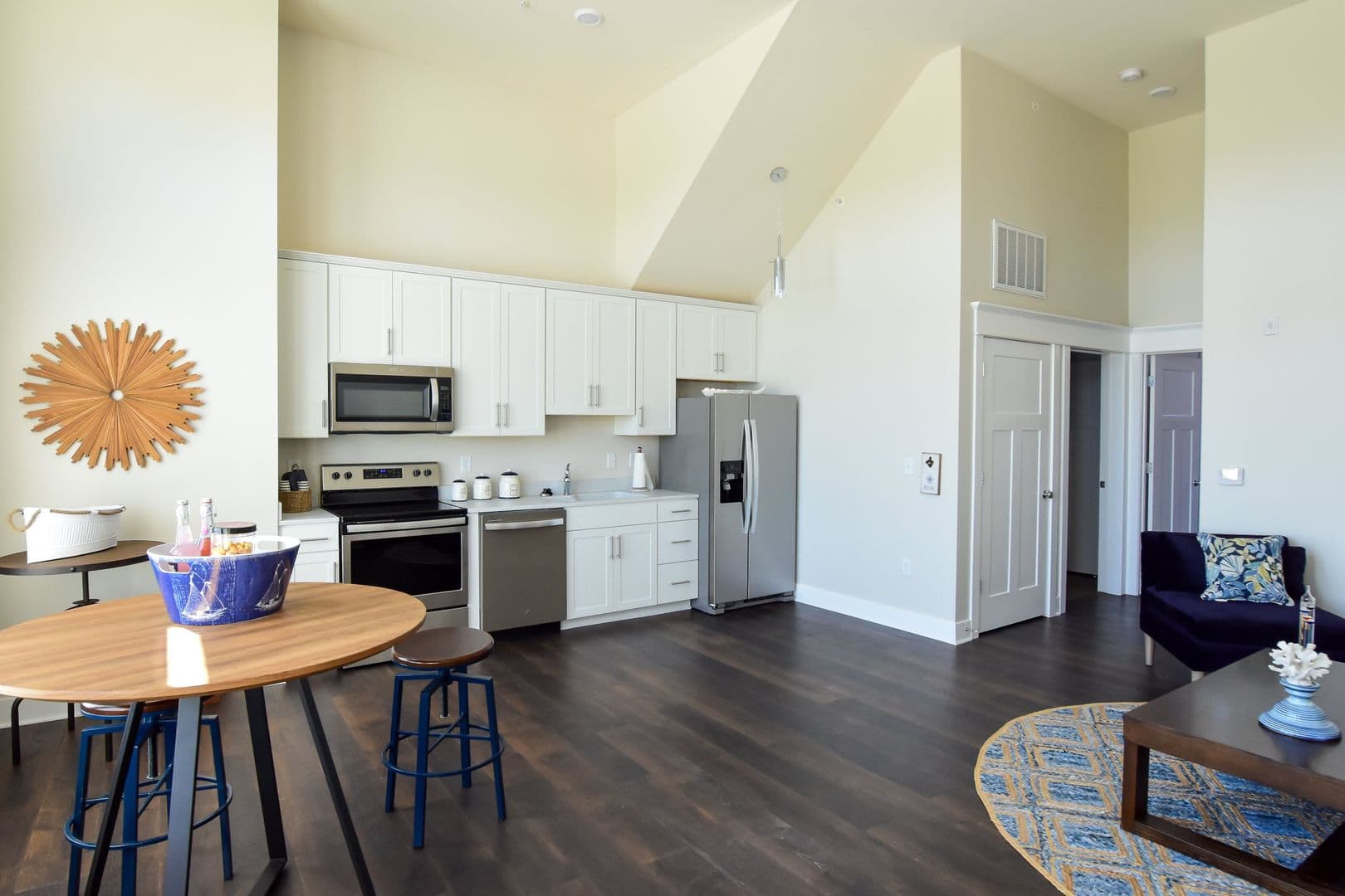 Omaha Apartment: 13178 Lincoln Road