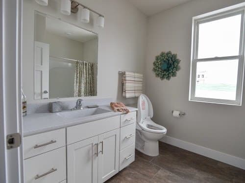 Omaha Apartment: 13178 Lincoln Road