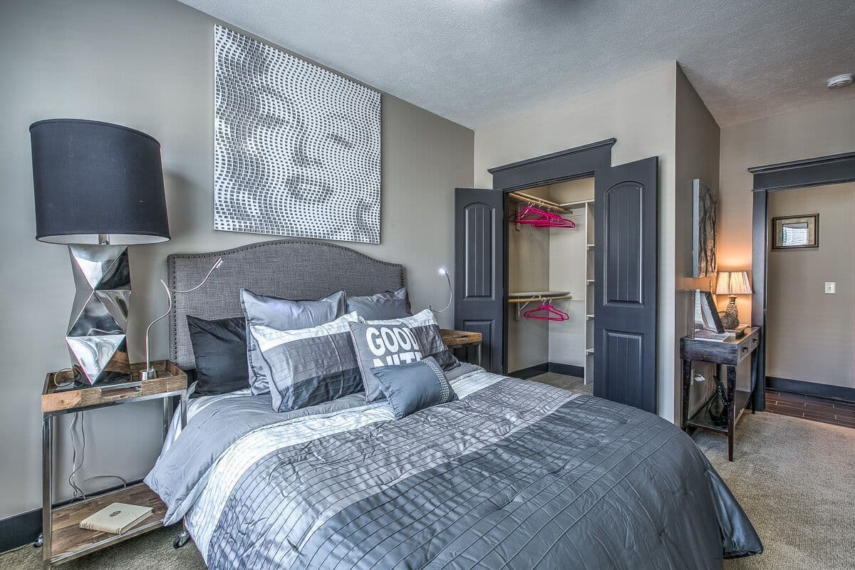 Elkhorn Apartment: 1010 N. 192nd Court, 1004 N. 192nd Court, 1011 N. 192nd Court