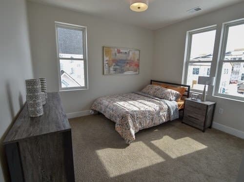Omaha Apartment: 13178 Lincoln Road