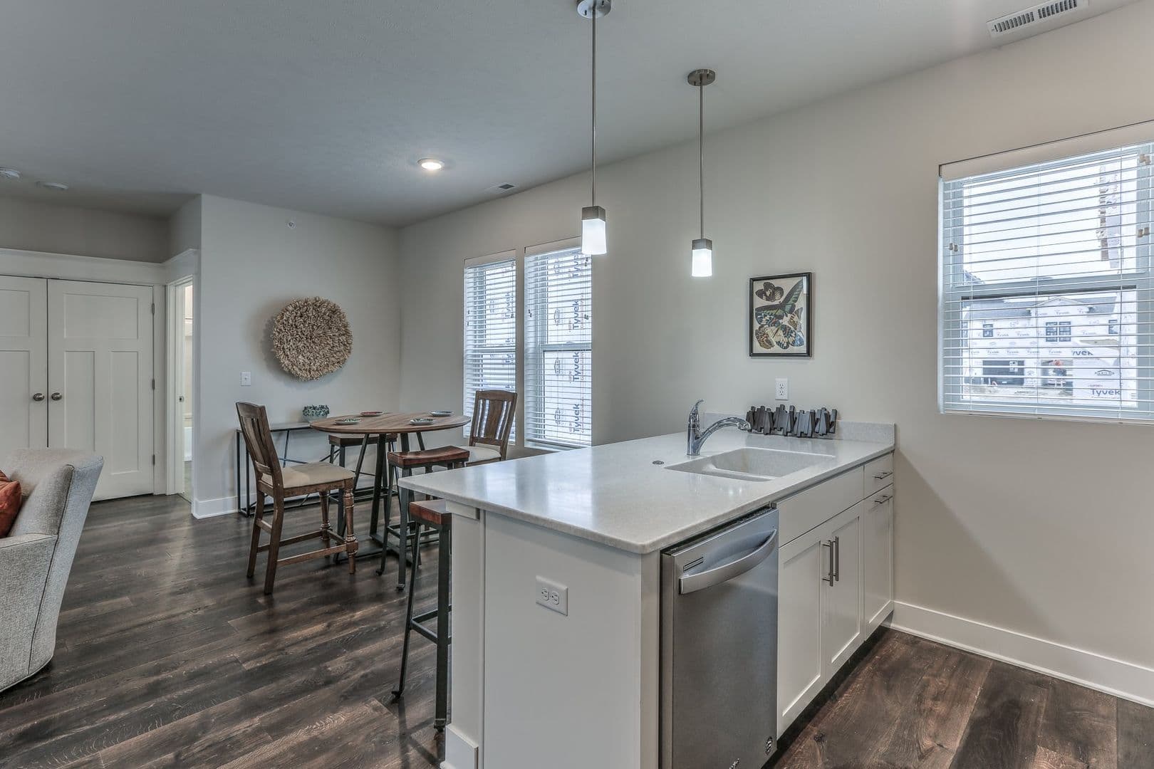 Omaha Apartment: 13178 Lincoln Road