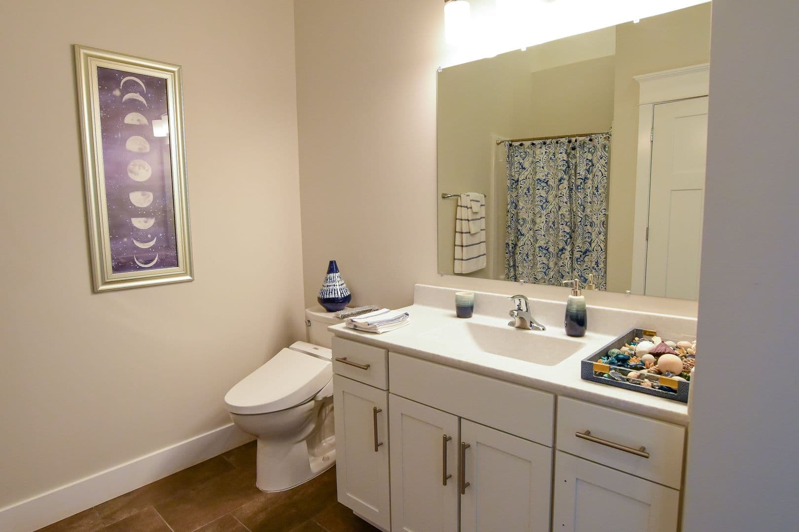 Omaha Apartment: 13178 Lincoln Road