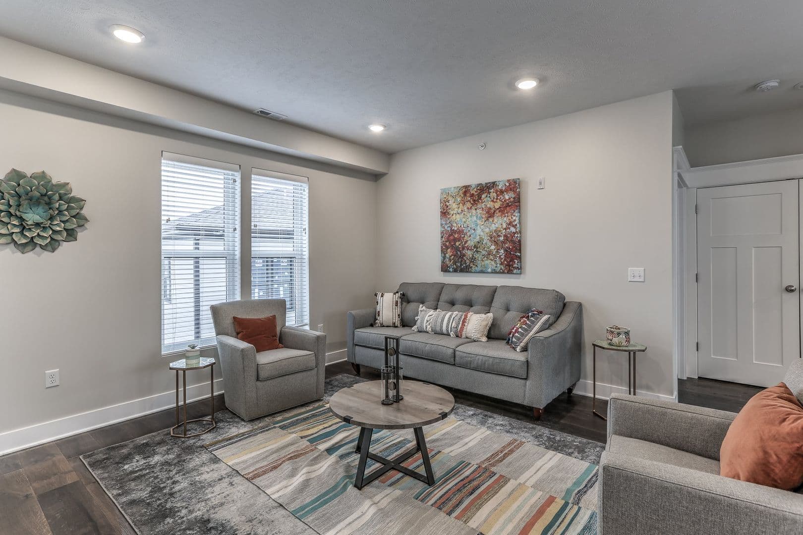 Omaha Apartment: 13178 Lincoln Road