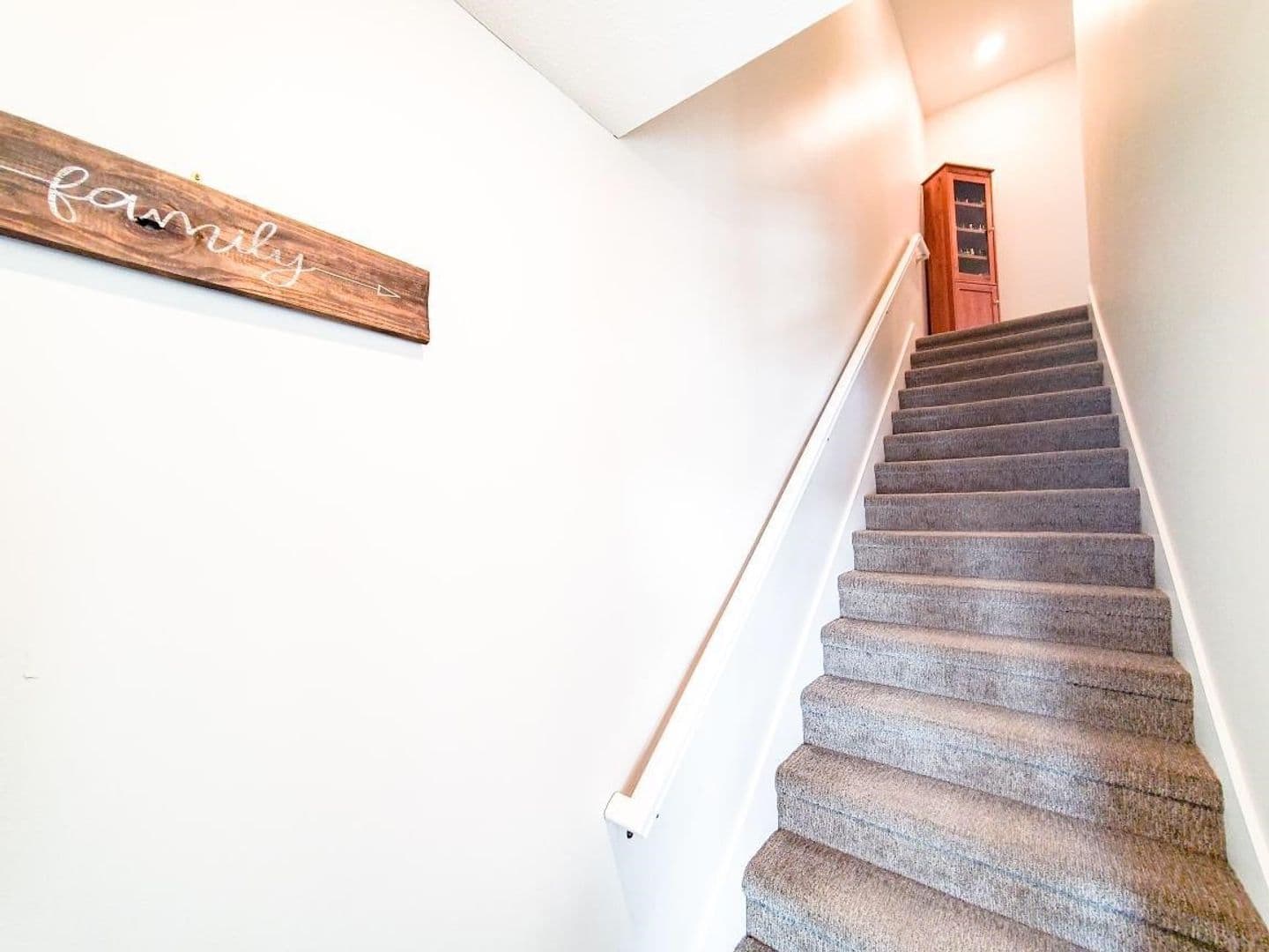 Omaha Apartment: 13178 Lincoln Road