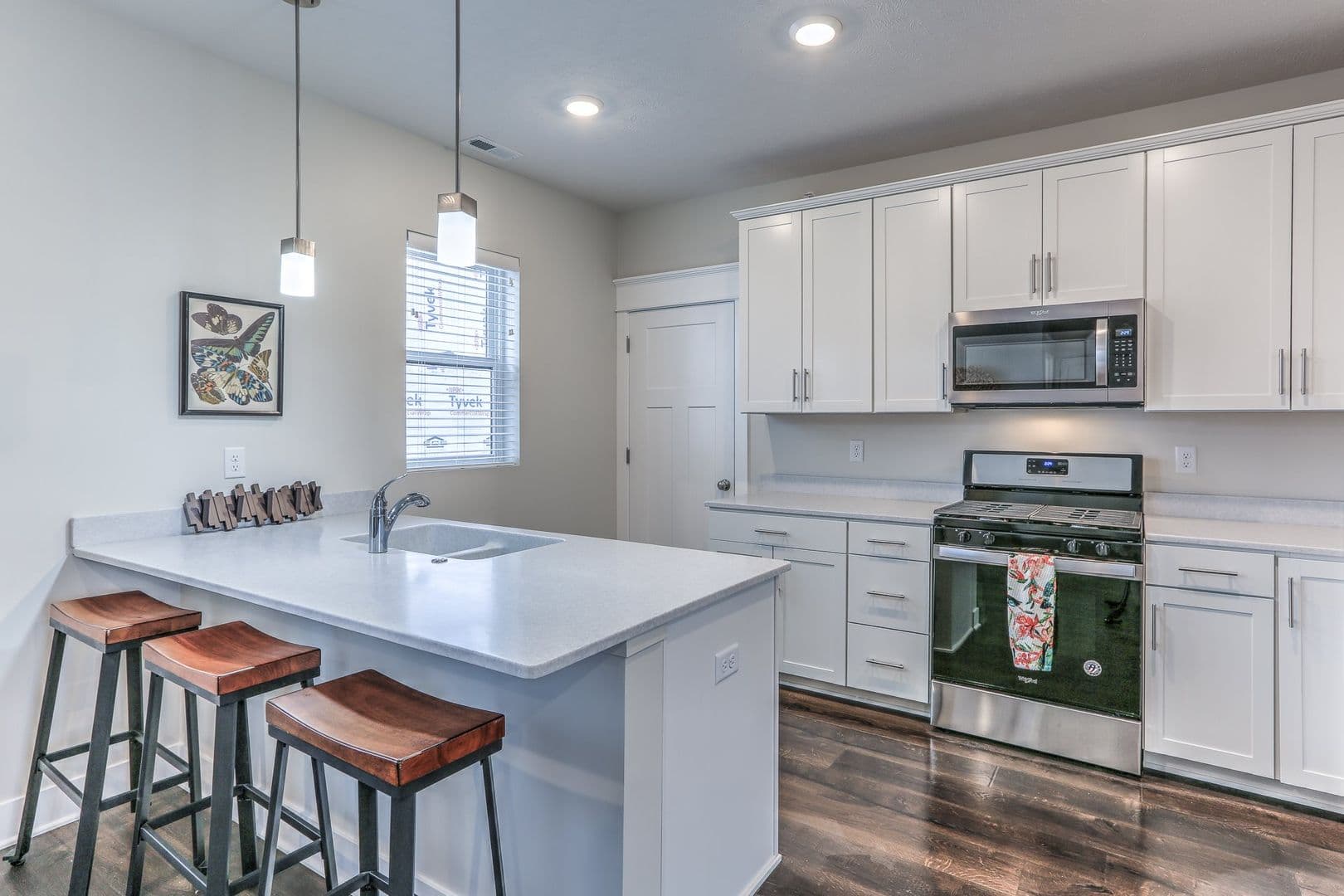 Omaha Apartment: 13178 Lincoln Road