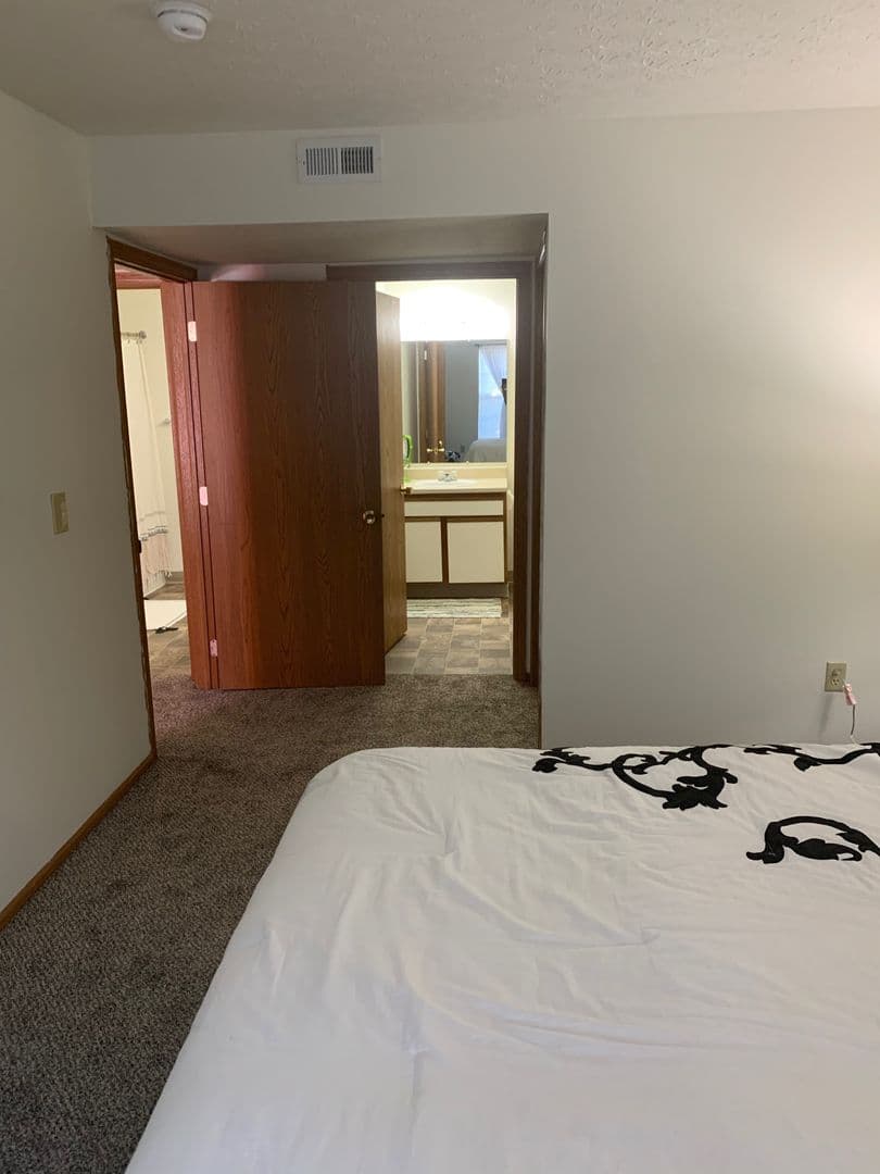 Ashville Apartment: 800 Long Street