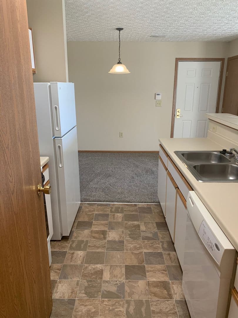 Ashville Apartment: 800 Long Street