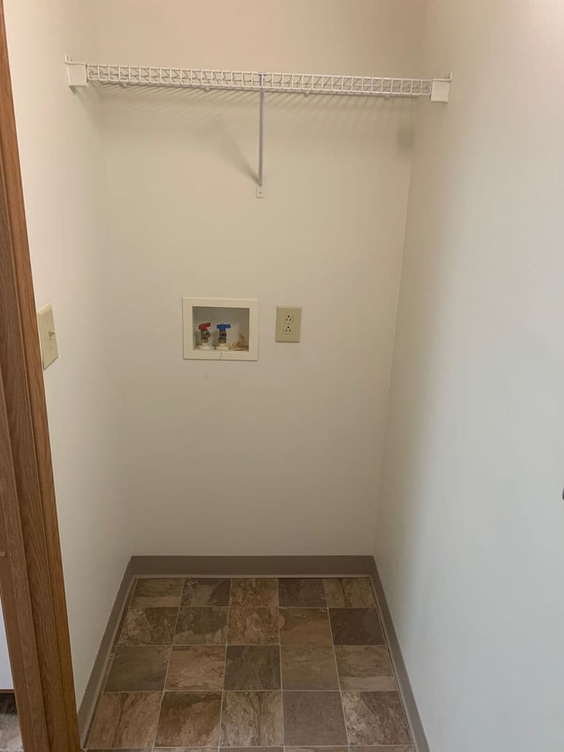 Ashville Apartment: 800 Long Street
