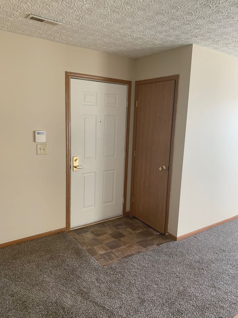Ashville Apartment: 800 Long Street
