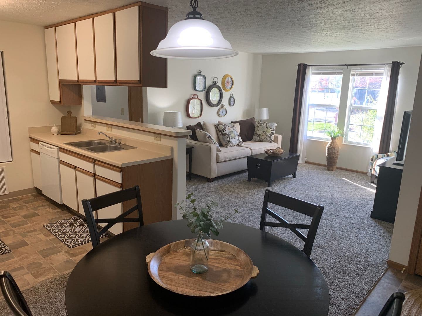 Ashville Apartment: 800 Long Street