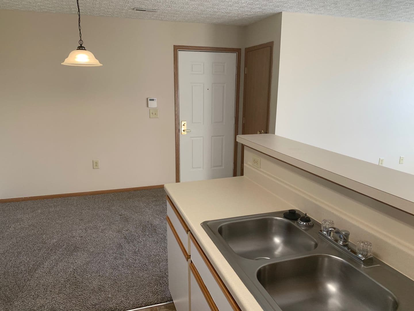 Ashville Apartment: 800 Long Street