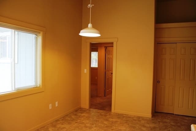 Bend House: 17210 Gadwall Rd.