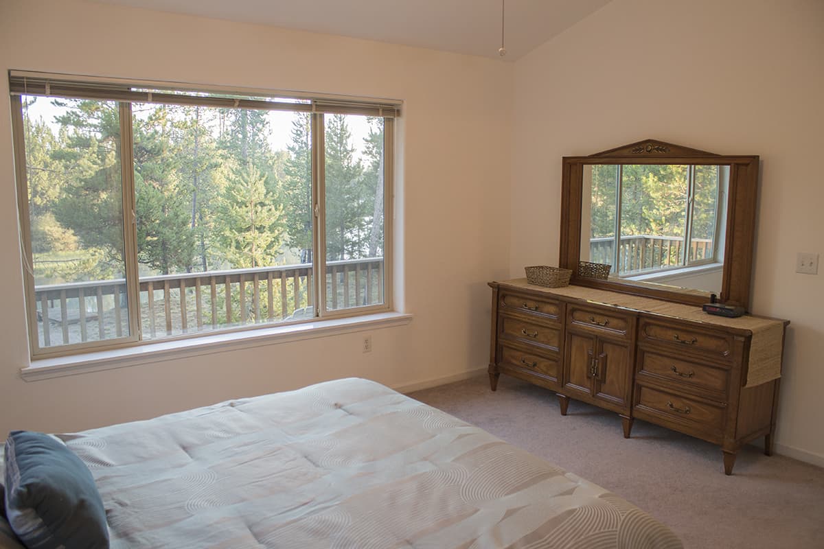 Bend House: 17079 Merganser