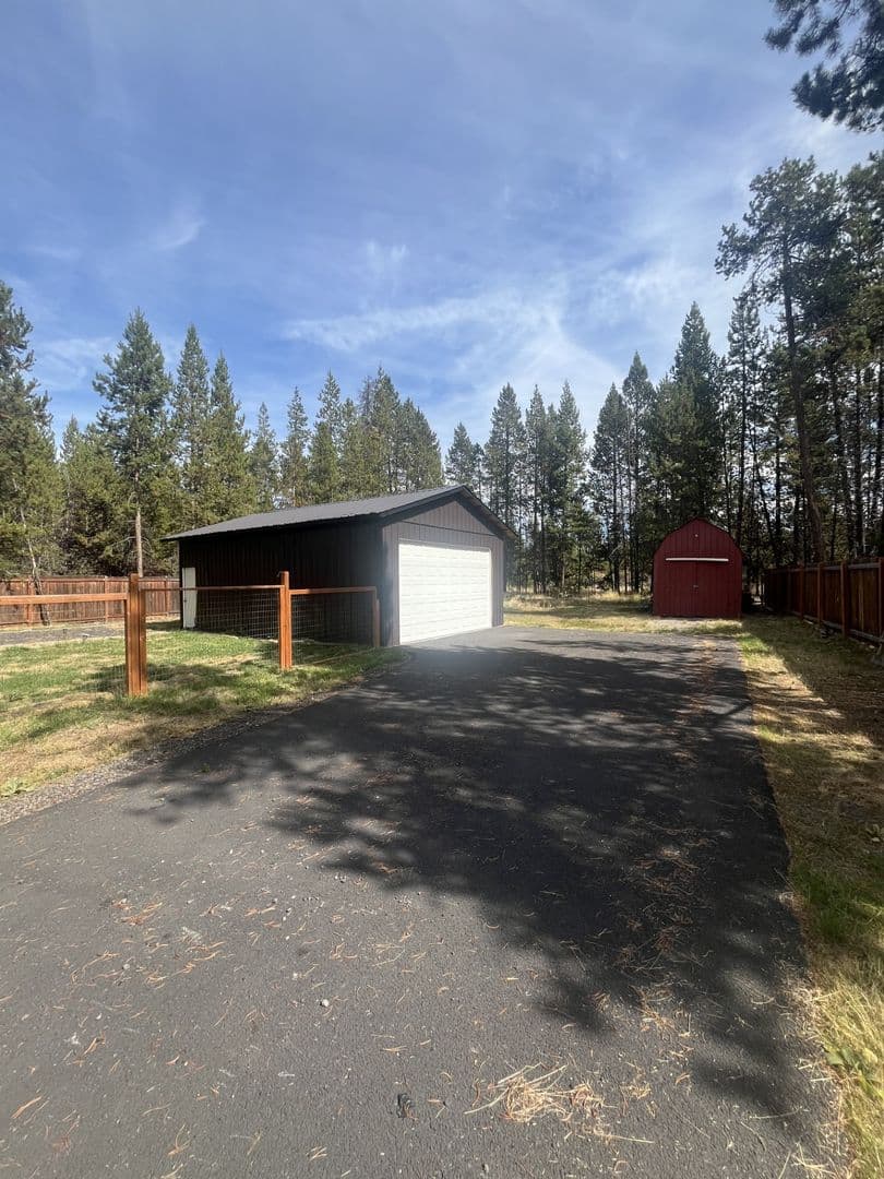 Bend House: 55768 Snow Goose Rd.