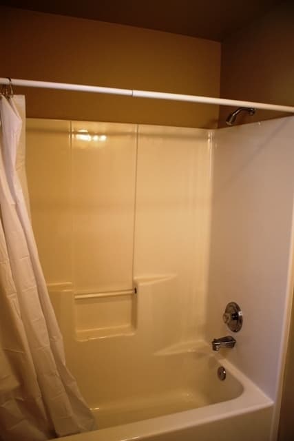 Bend House: 17210 Gadwall Rd.