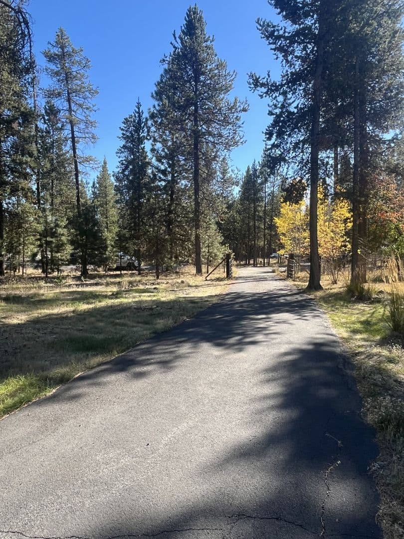 La Pine House: 53761 Day Rd.