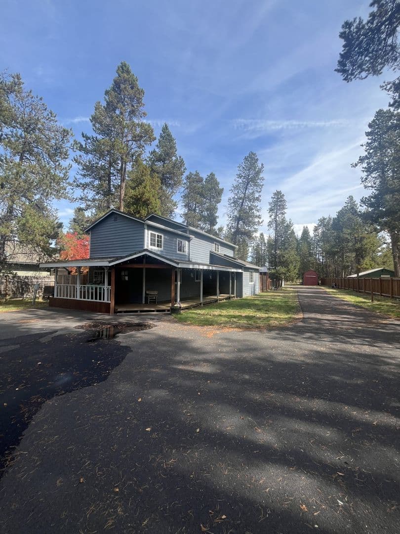 Bend House: 55768 Snow Goose Rd.
