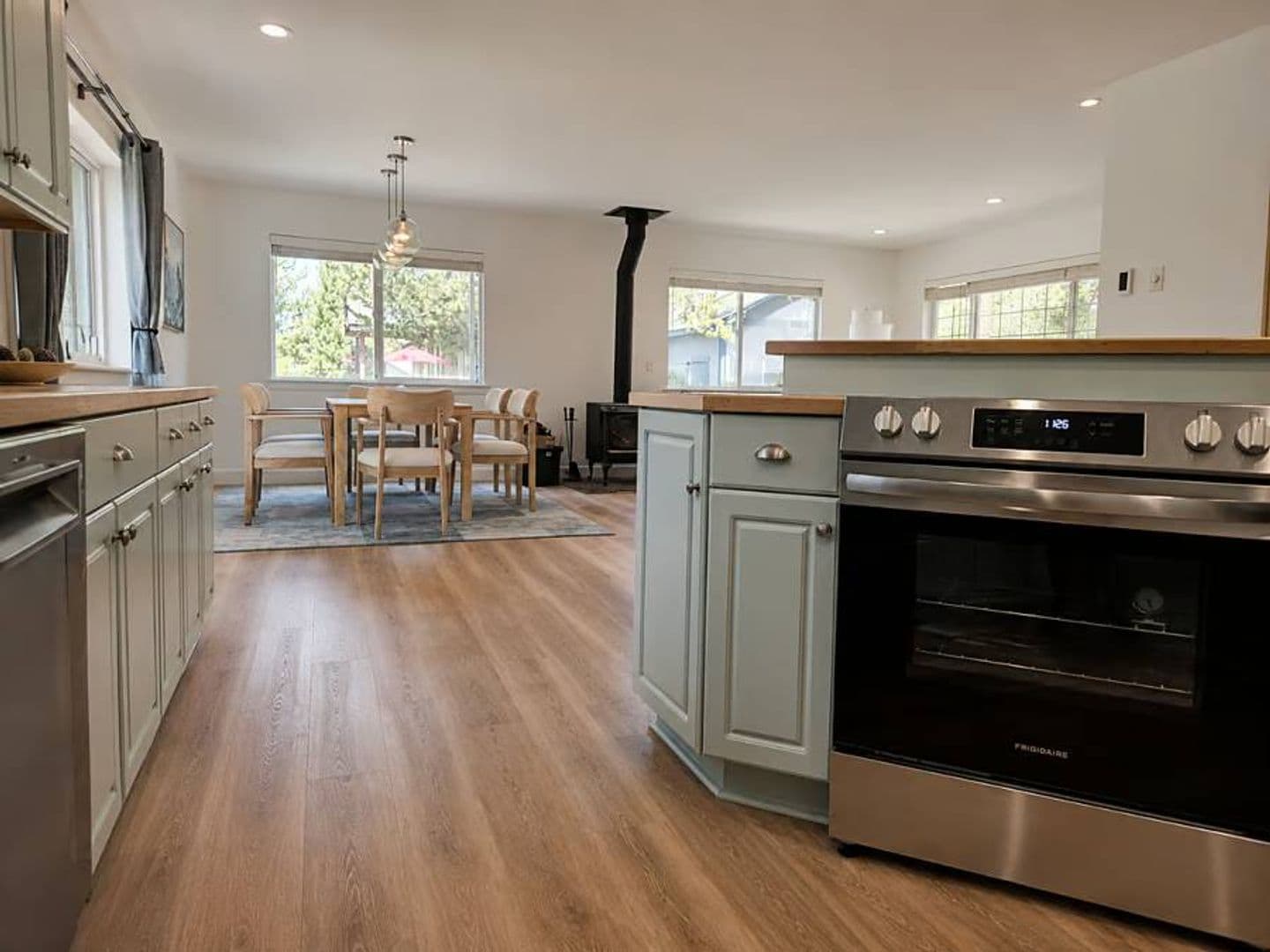 Bend House: 55453 Gross Dr