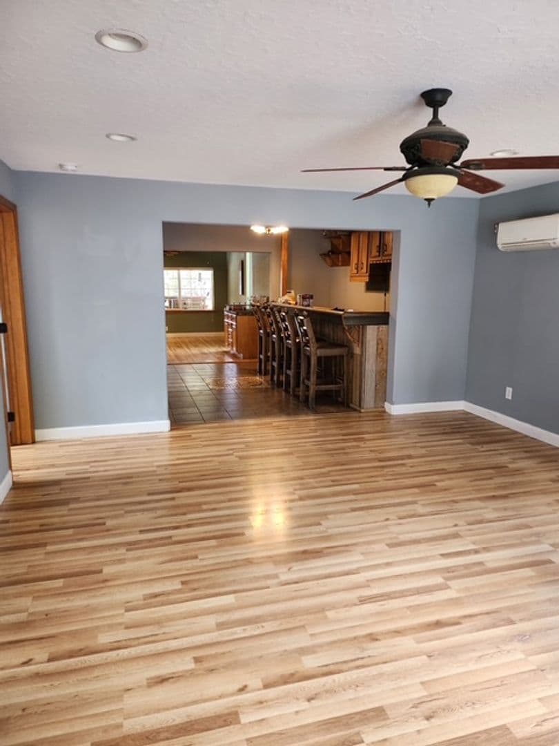 Bend House: 55768 Snow Goose Rd.