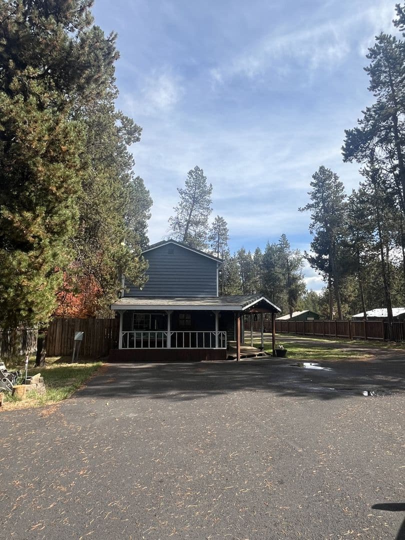 Bend House: 55768 Snow Goose Rd.
