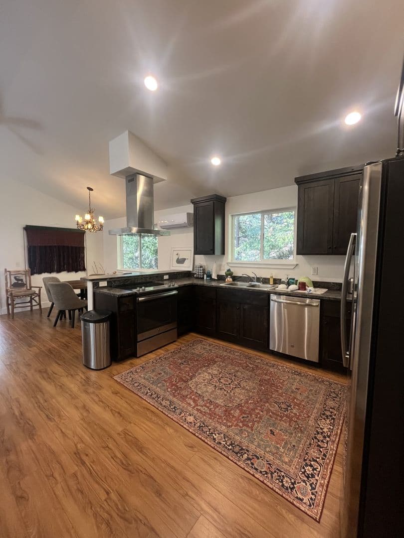 Bend House: 17169 Merganser Dr.