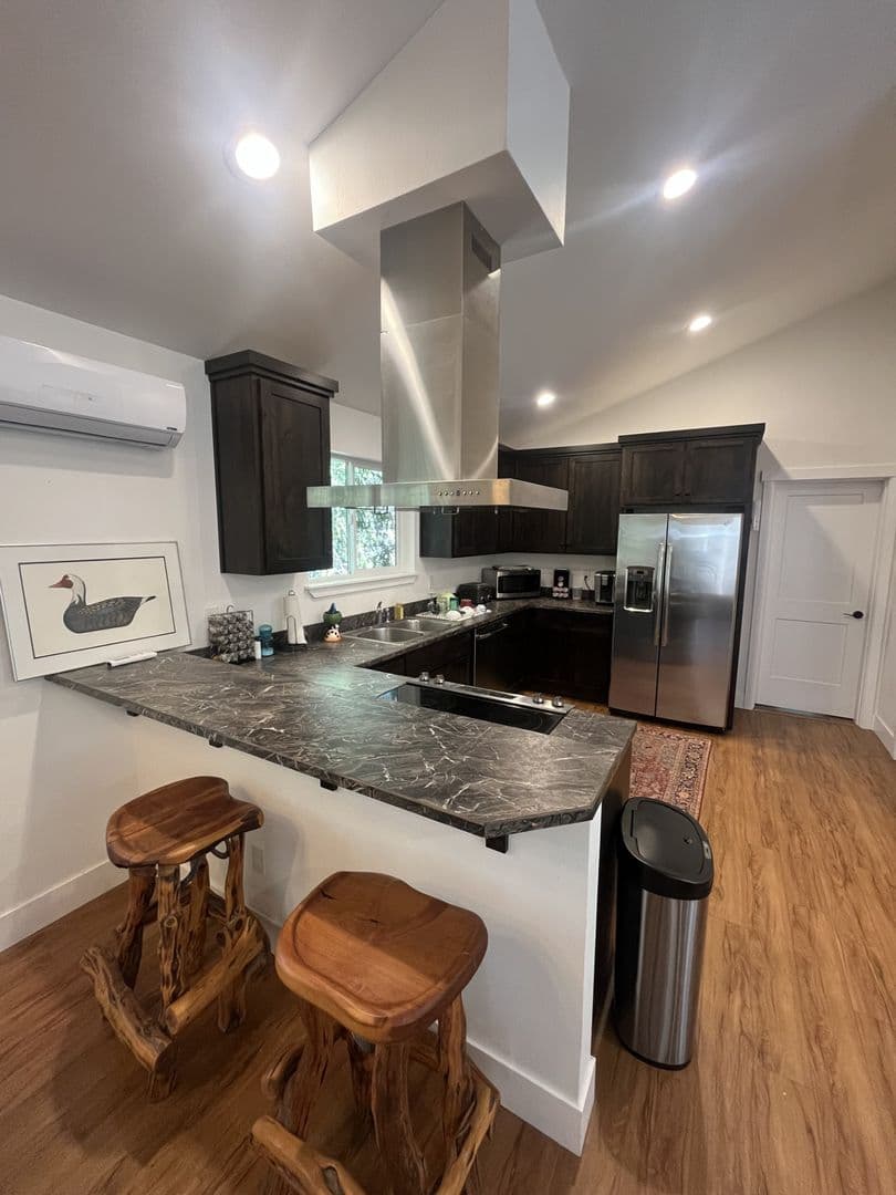 Bend House: 17169 Merganser Dr.