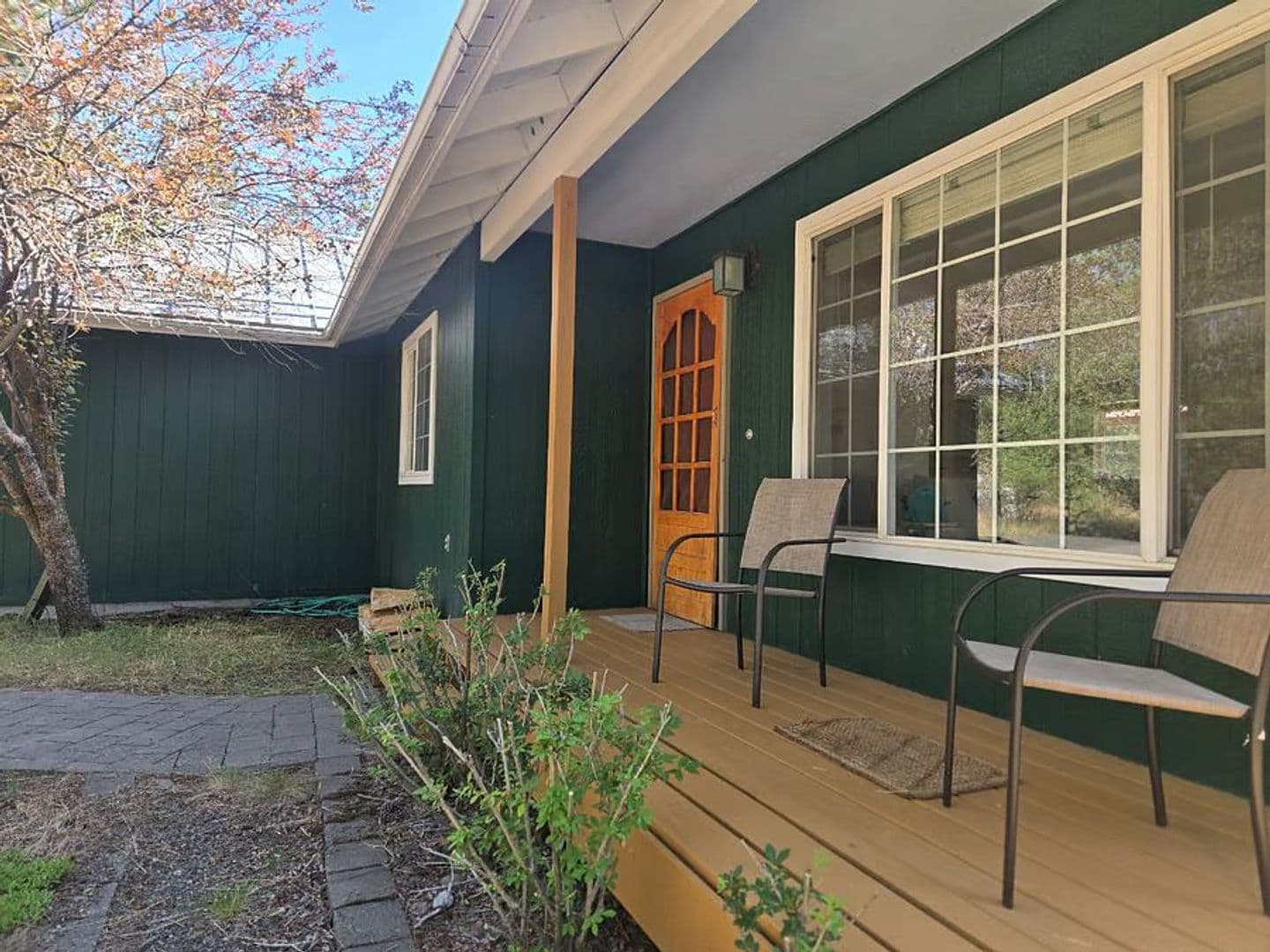 Bend House: 55453 Gross Dr