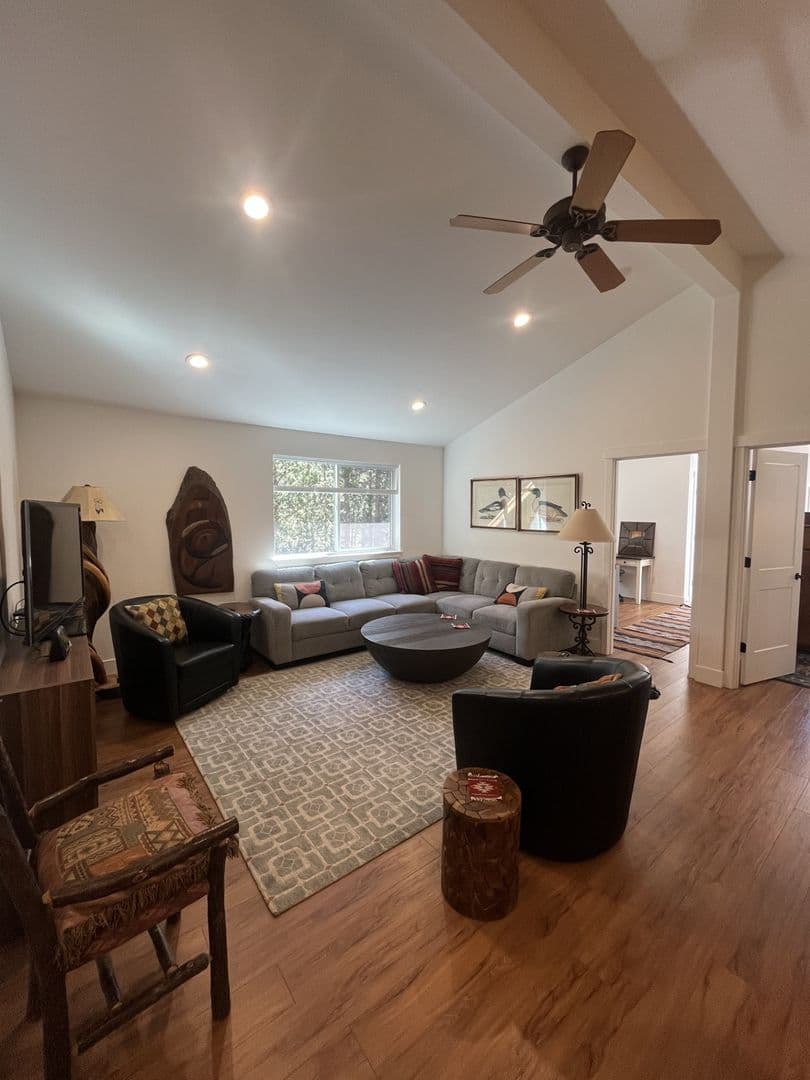 Bend House: 17169 Merganser Dr.