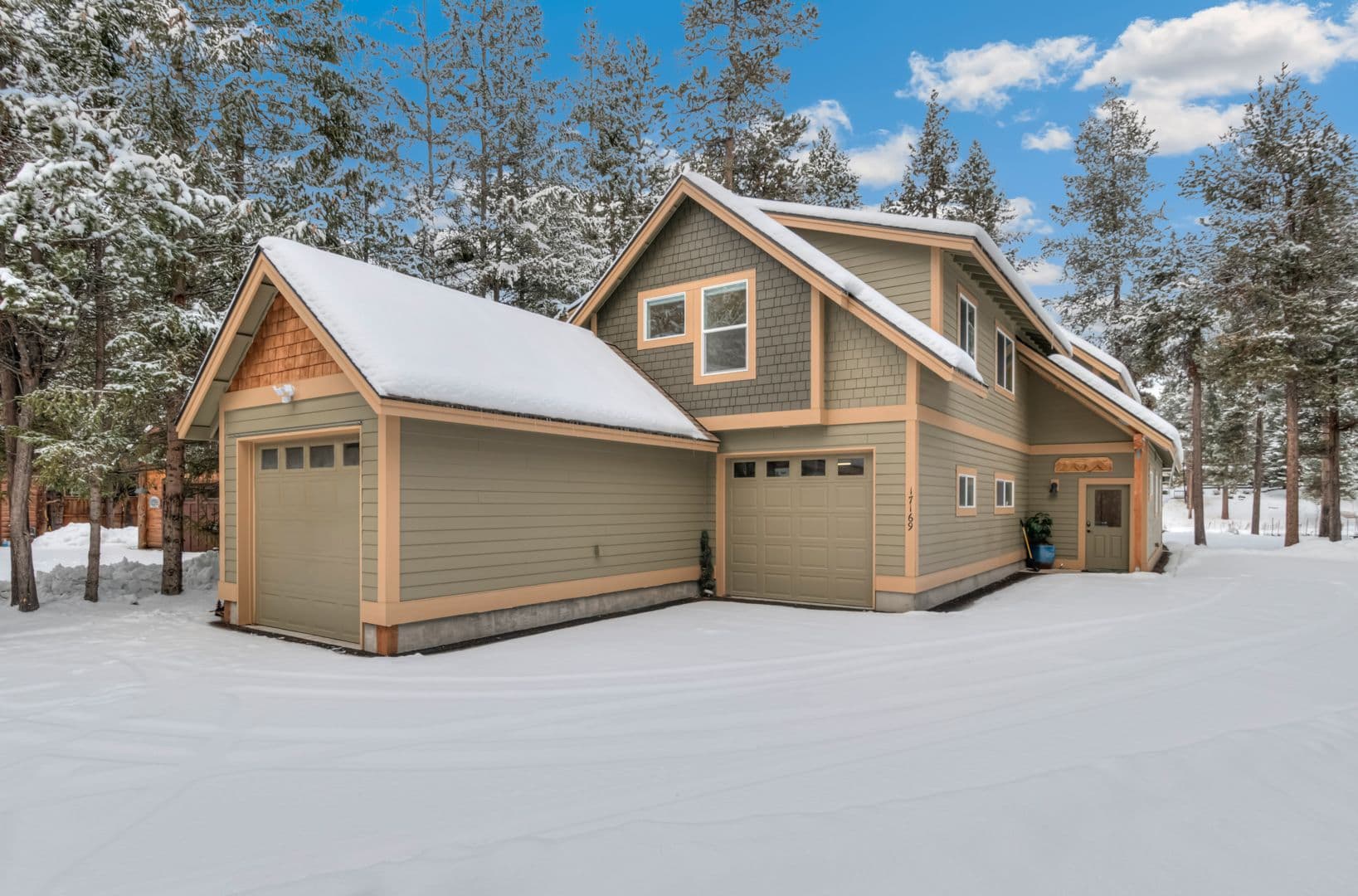 Bend House: 17169 Merganser Dr.
