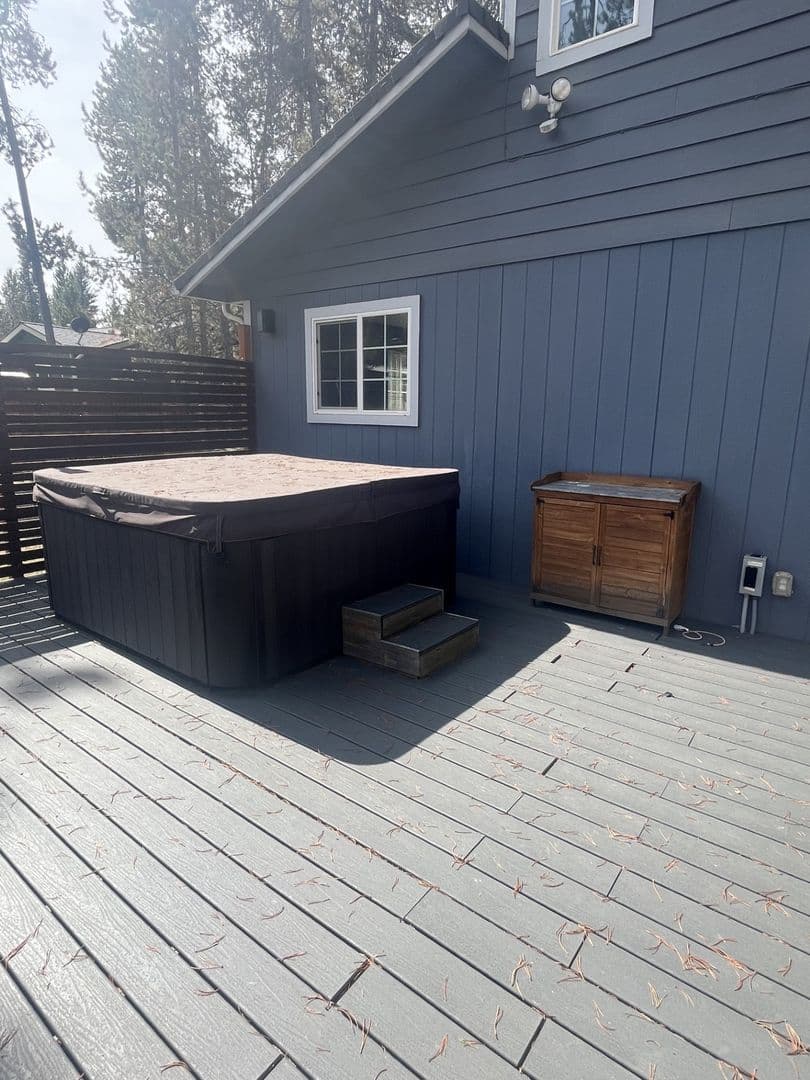 Bend House: 55768 Snow Goose Rd.