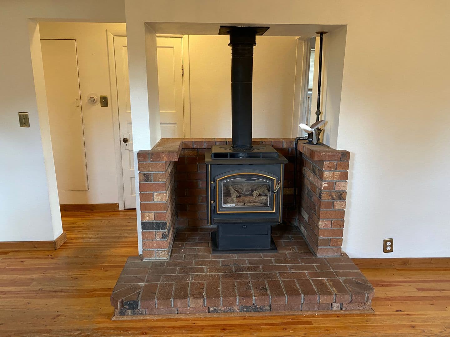 Bend Apartment: 716 NE Quimby