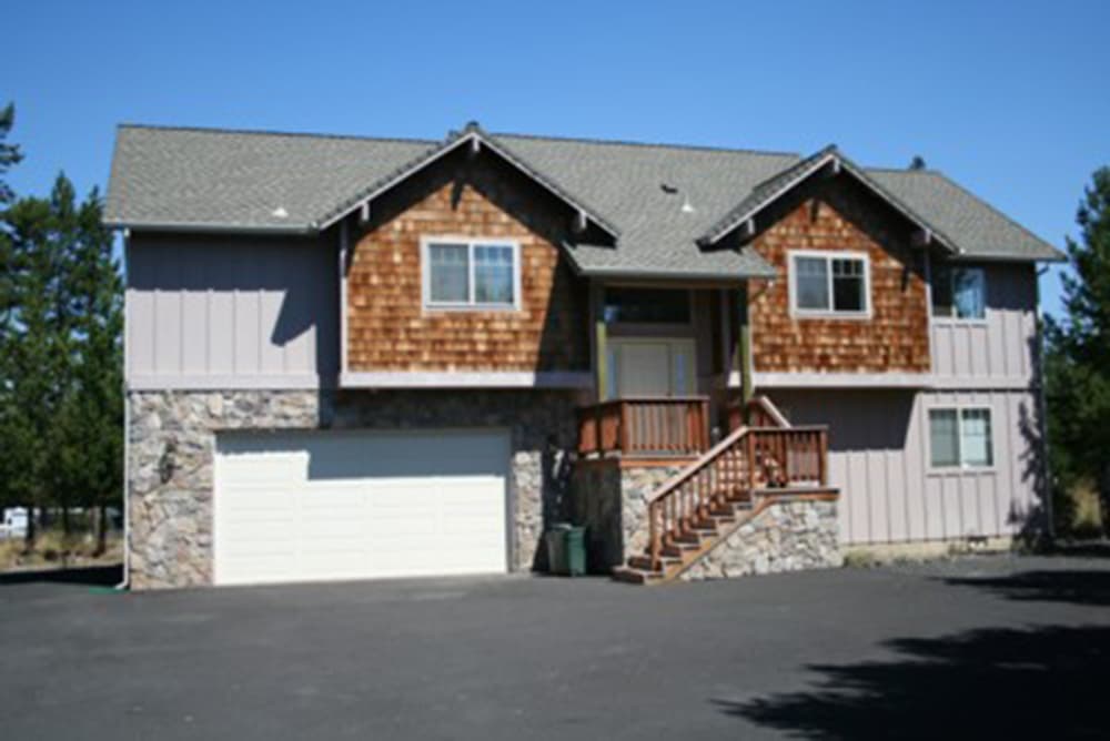 Bend House: 17079 Merganser