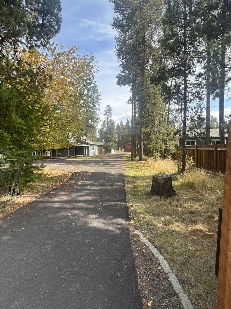 Bend House: 55768 Snow Goose Rd.
