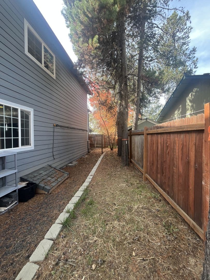 Bend House: 55768 Snow Goose Rd.