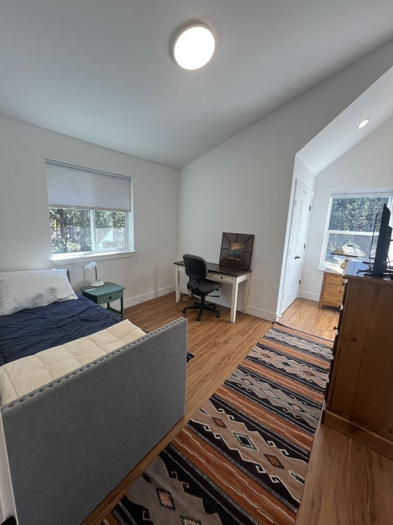 Bend House: 17169 Merganser Dr.