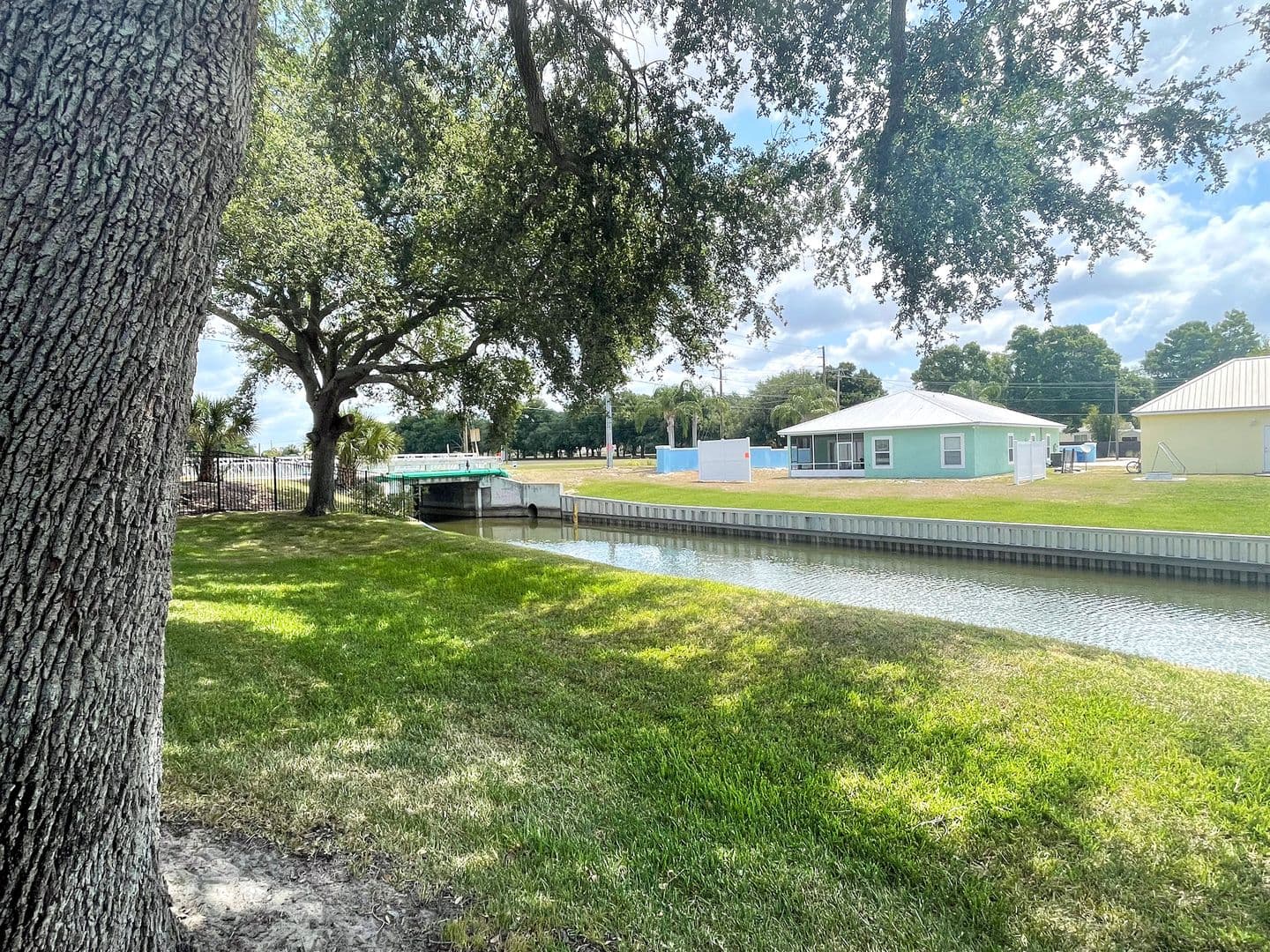 Winter Haven Townhome: 307 Orange Blossom Drive
