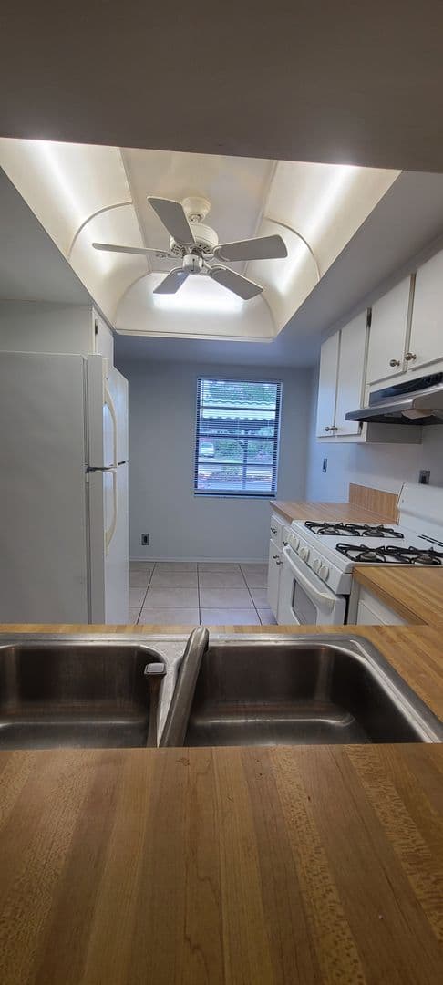 Winter Haven House: 345 24th St NW, Unit #14