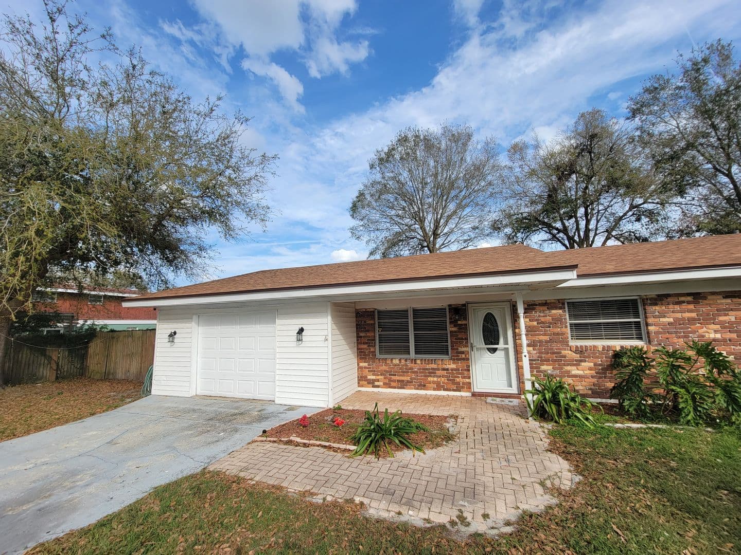 Winter Haven House: 2425 W Central Ave