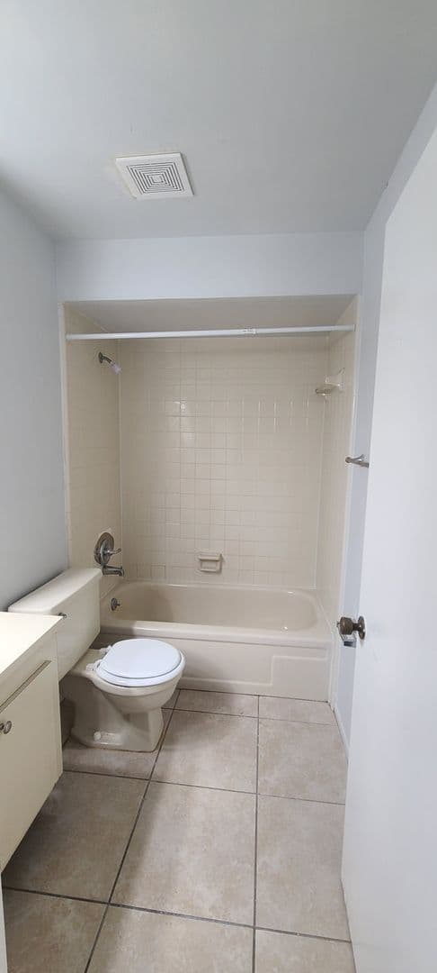 Winter Haven House: 345 24th St NW, Unit #14