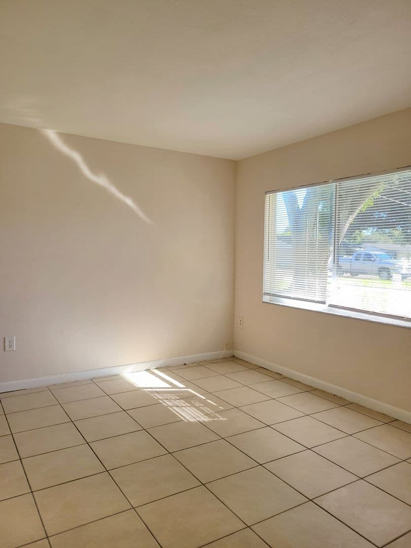 Winter Haven Apartment: 1209 6th Street SE