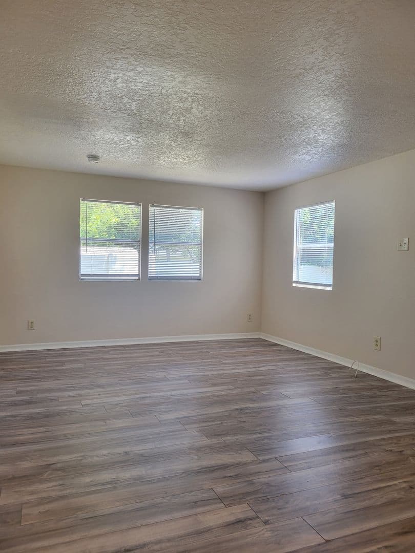 Winter Haven House: 1439 34th St NW, UNIT #8