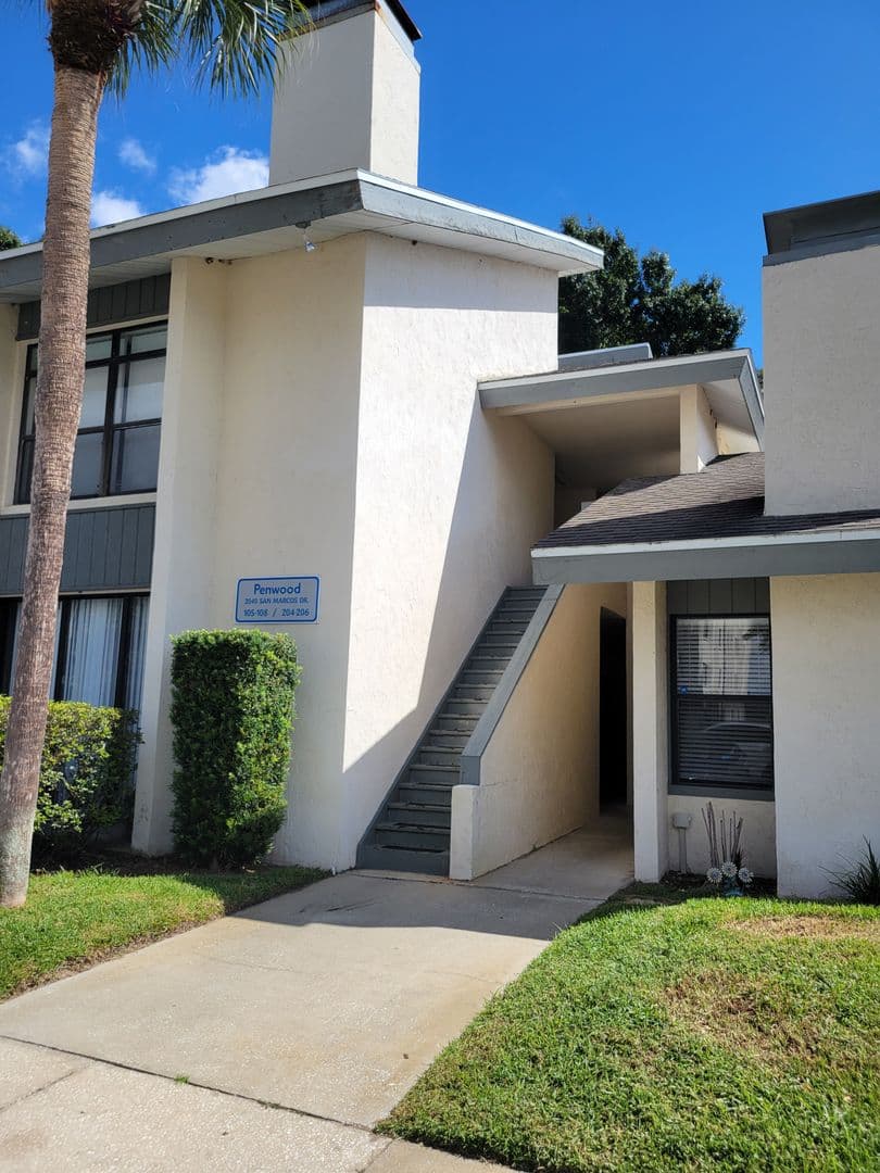 Winter Haven House: 2040 San Marcos Drive, #106