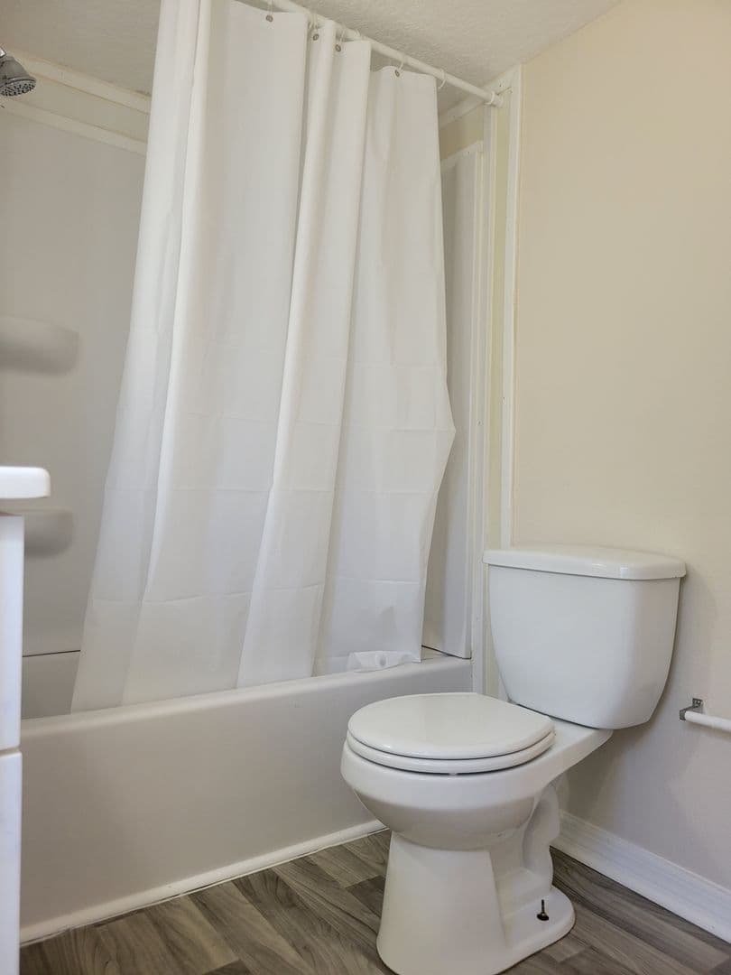 Winter Haven House: 1439 34th St NW, UNIT #8
