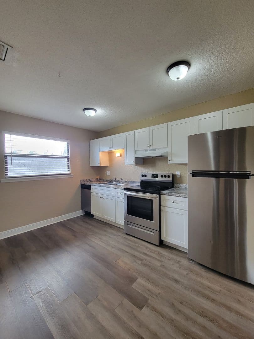 Winter Haven Apartment: 1802 3rd Ct SE