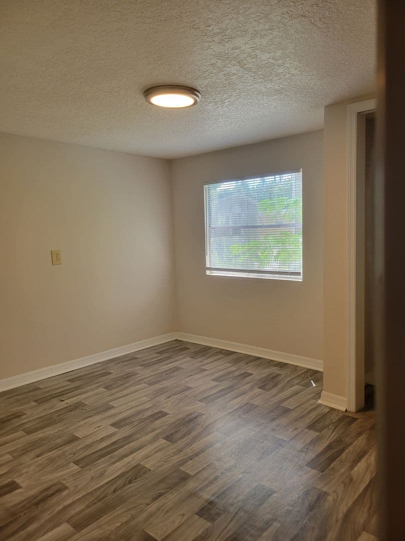 Winter Haven House: 1439 34th St NW, UNIT #8